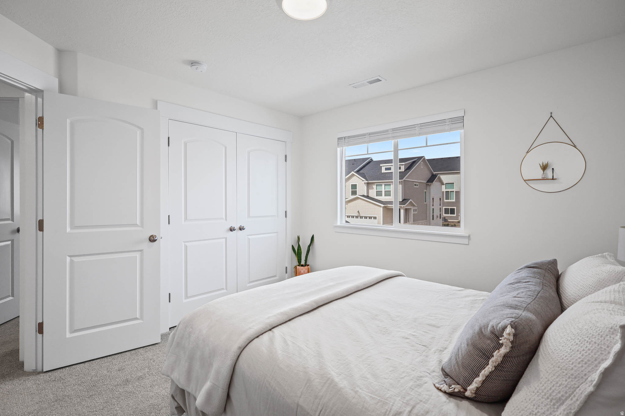 RIDGEHORNE - Residential