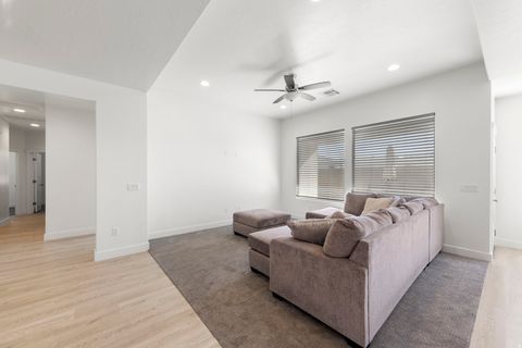 Tiny photo for 3084 E FUCHSIA DR, Saint George, UT 84790 (MLS # 2134241)