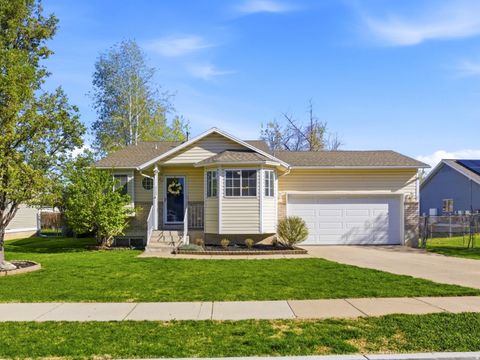 Photo of 2144 W 1275 N, Layton, UT 84041 (MLS # 2148750)