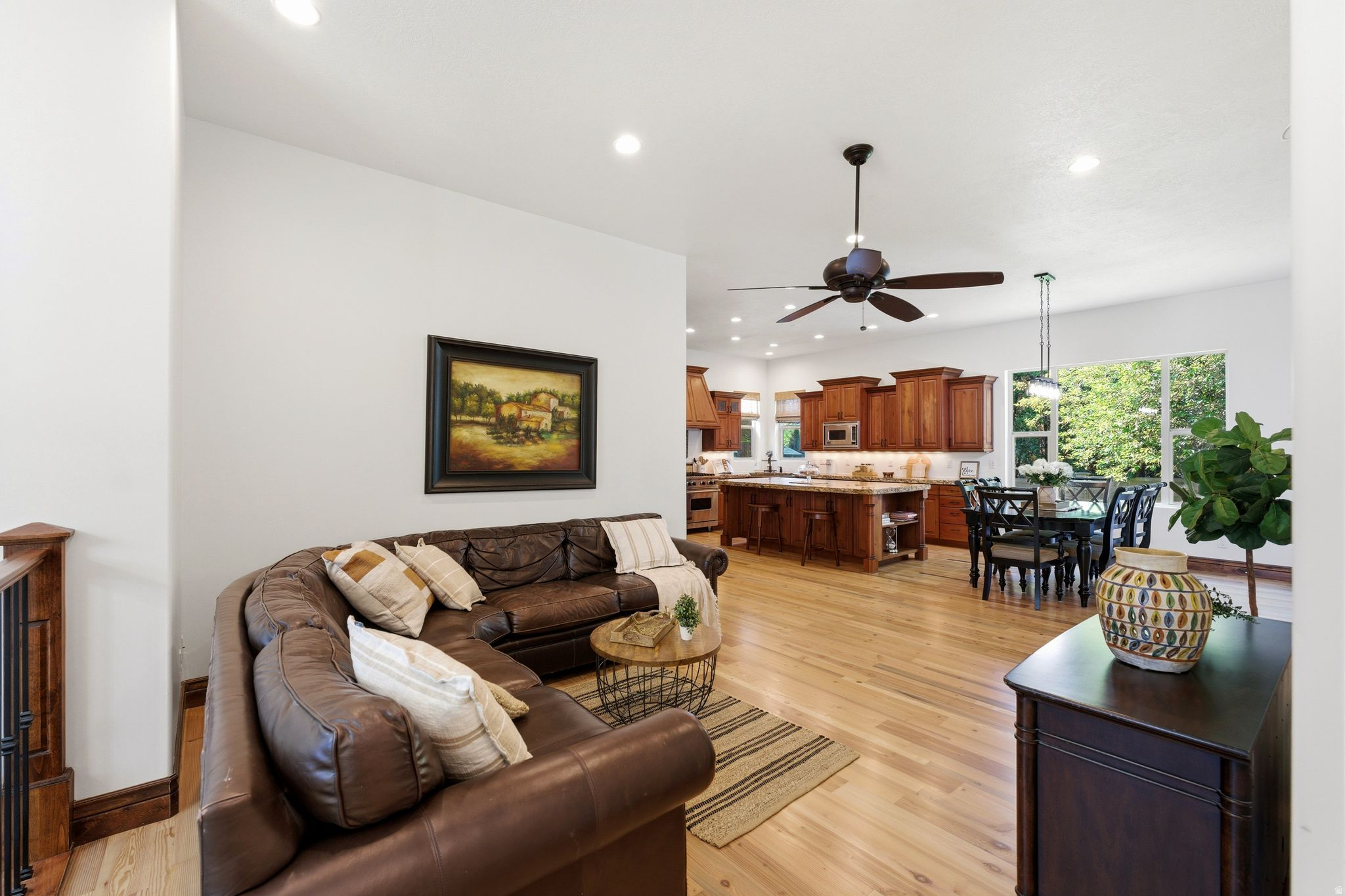 PALOMINO COVE - Residential