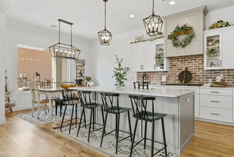 Tiny photo for 5409 W COPPER CLIFFS WAY, Hurricane, UT 84737 (MLS # 2133577)