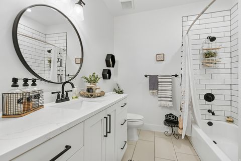 Tiny photo for 5409 W COPPER CLIFFS WAY, Hurricane, UT 84737 (MLS # 2133577)