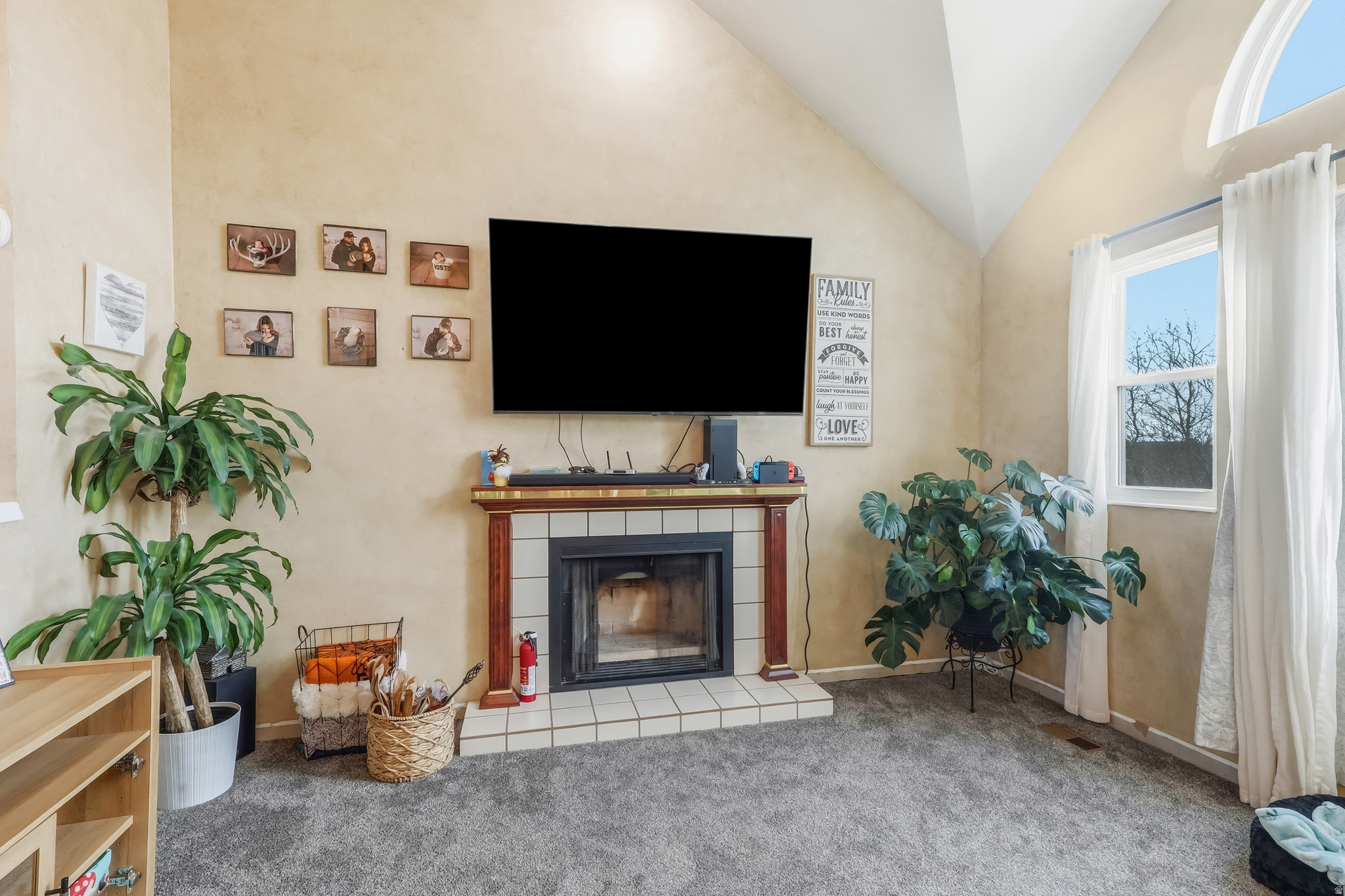 WALNUT HILLS PLAT B - Residential