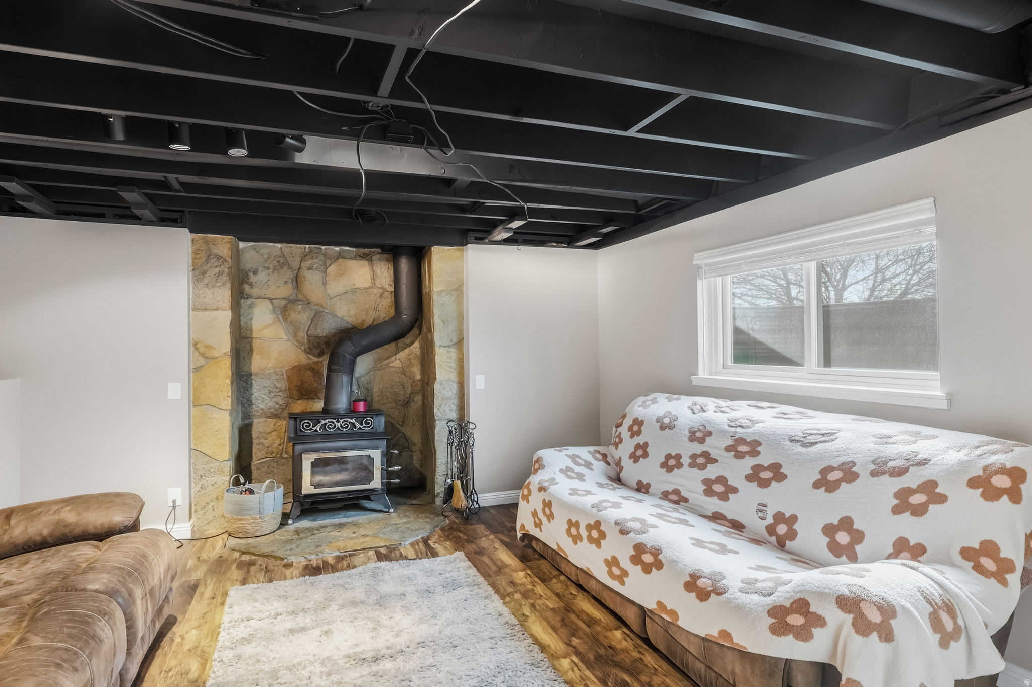 WALNUT HILLS PLAT B - Residential