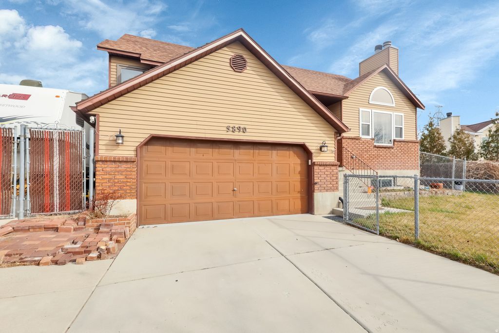 Photo of 5890 W SWANBRIDGE DR S, Kearns, UT 84118 (MLS # 2143196)