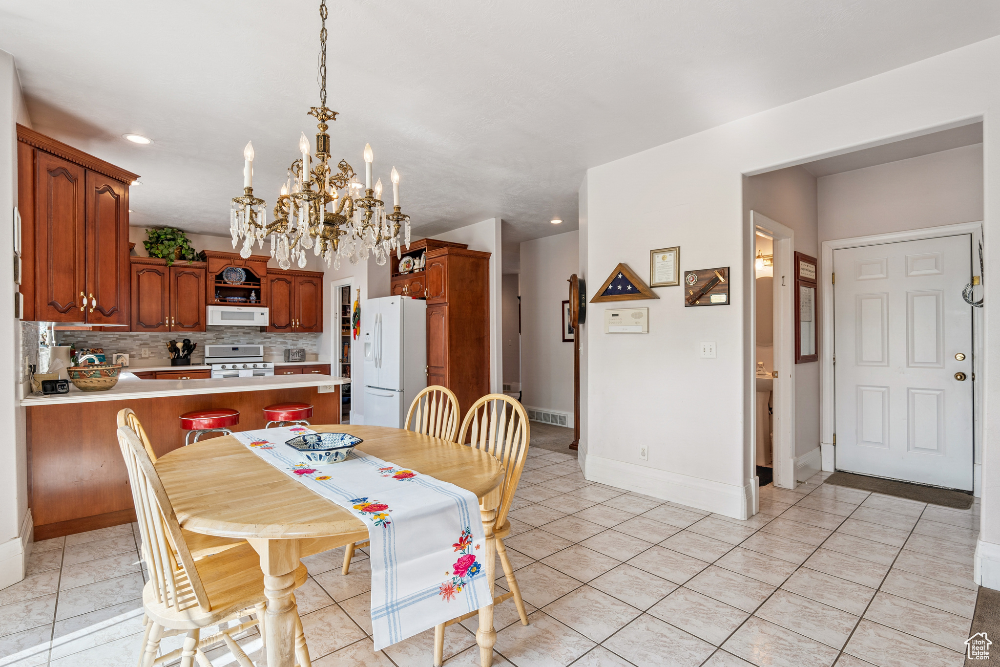 Payson, Utah 84651, United States, 6 Bedrooms Bedrooms, ,4 BathroomsBathrooms,Residential,Active,160327