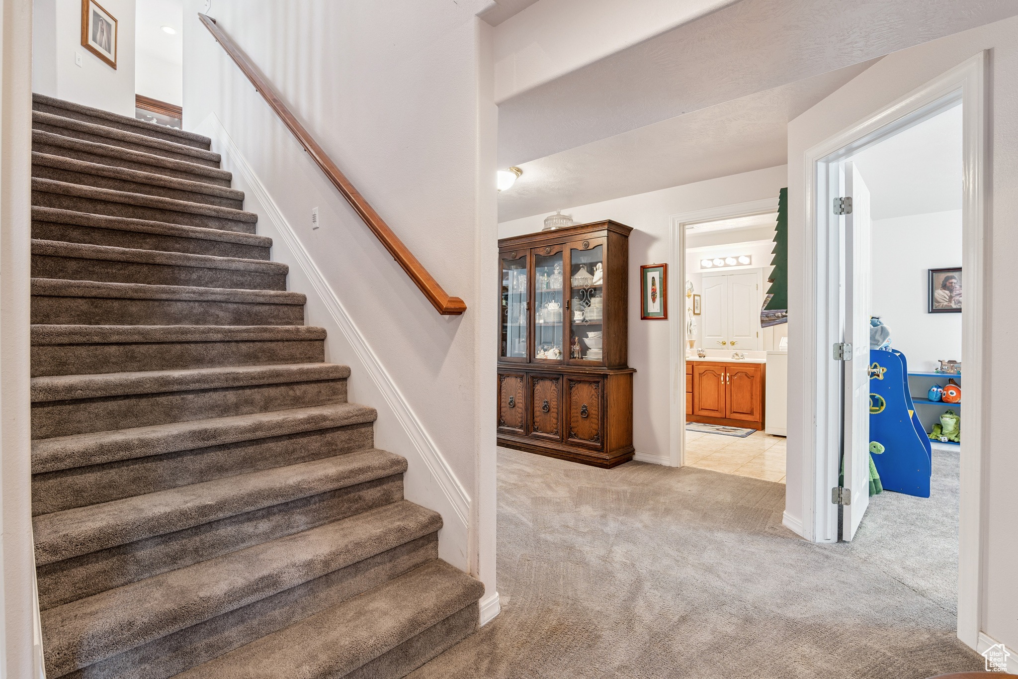 Payson, Utah 84651, United States, 6 Bedrooms Bedrooms, ,4 BathroomsBathrooms,Residential,Active,160327