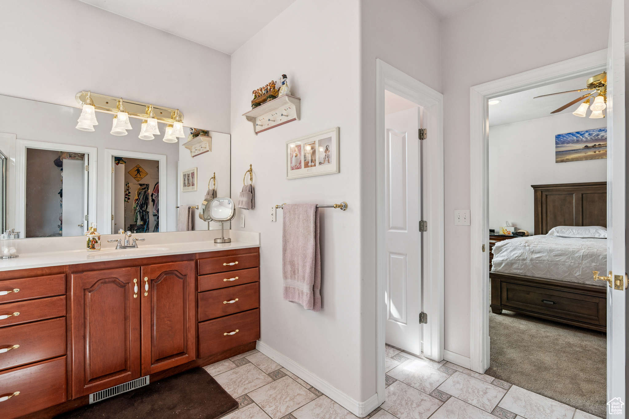 Payson, Utah 84651, United States, 6 Bedrooms Bedrooms, ,4 BathroomsBathrooms,Residential,Active,160327