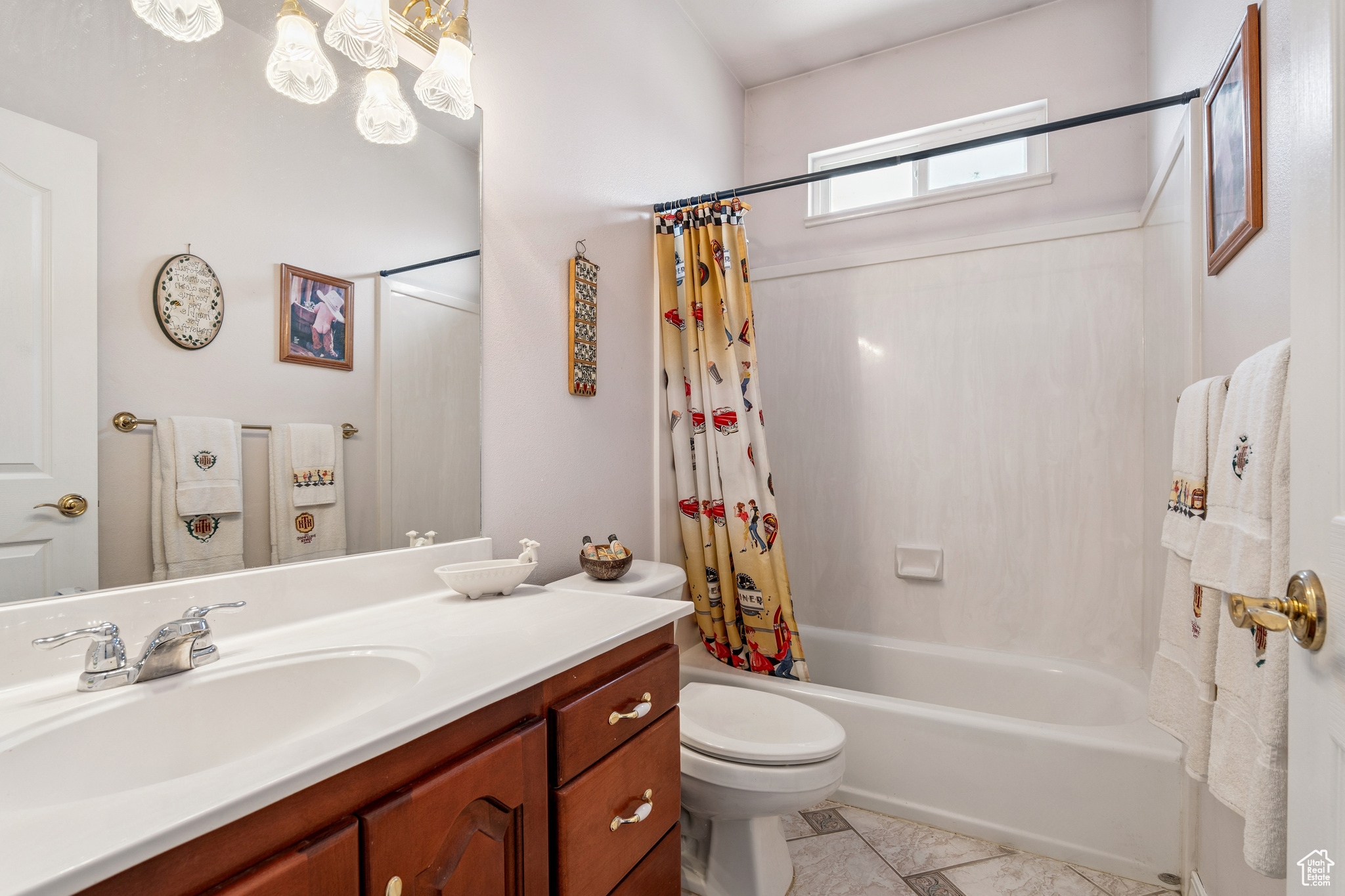 Payson, Utah 84651, United States, 6 Bedrooms Bedrooms, ,4 BathroomsBathrooms,Residential,Active,160327