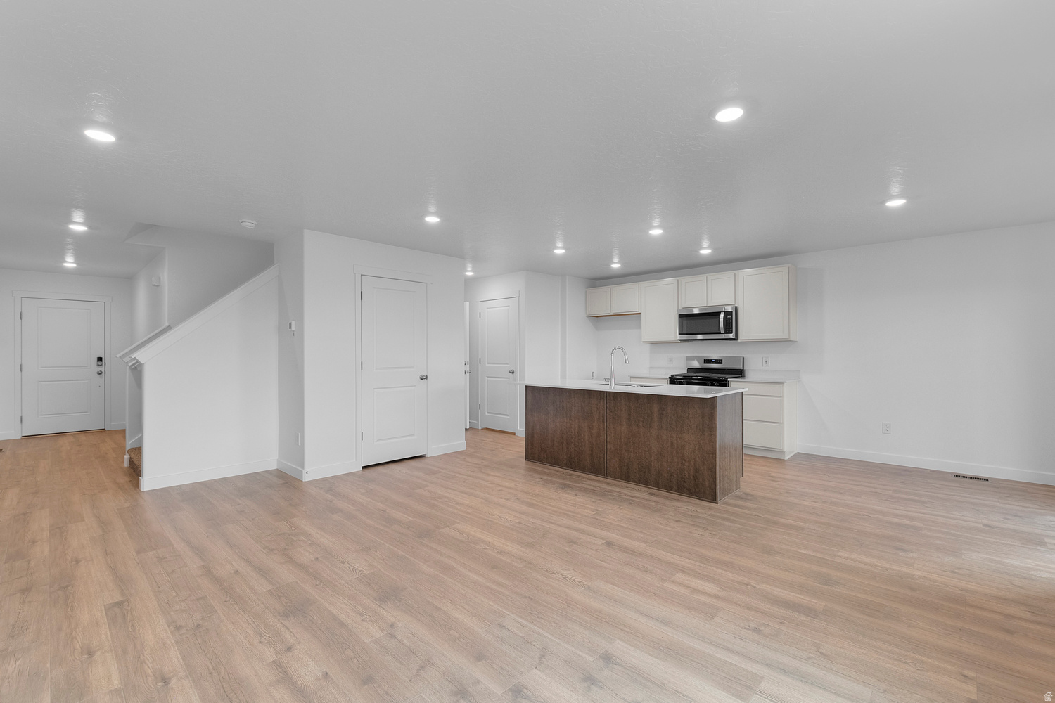 INVERNESS BY D.R. HORTON - Residential