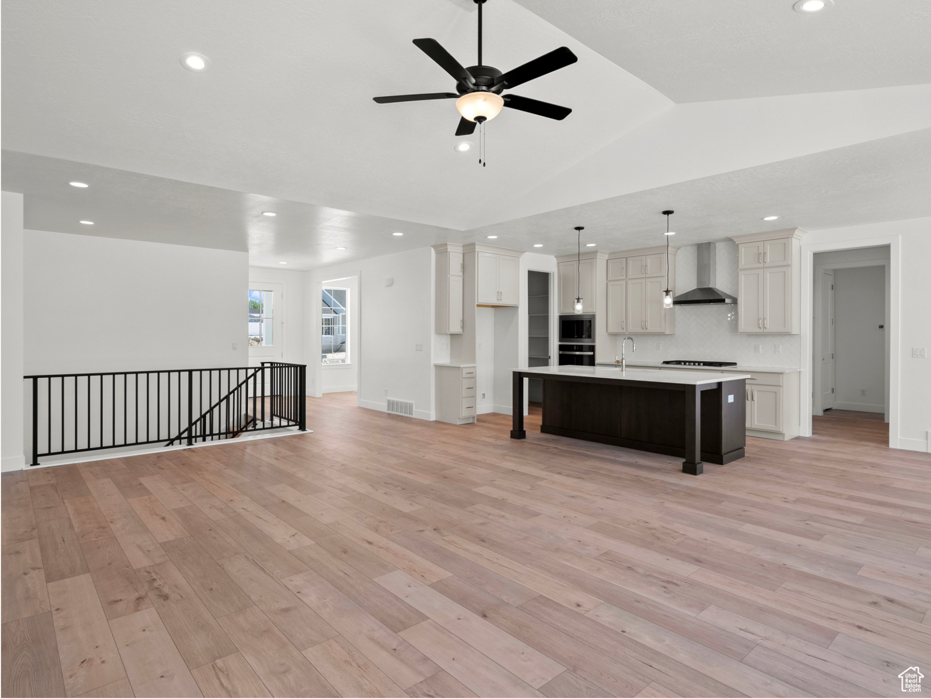 RIVER POINT - Residential