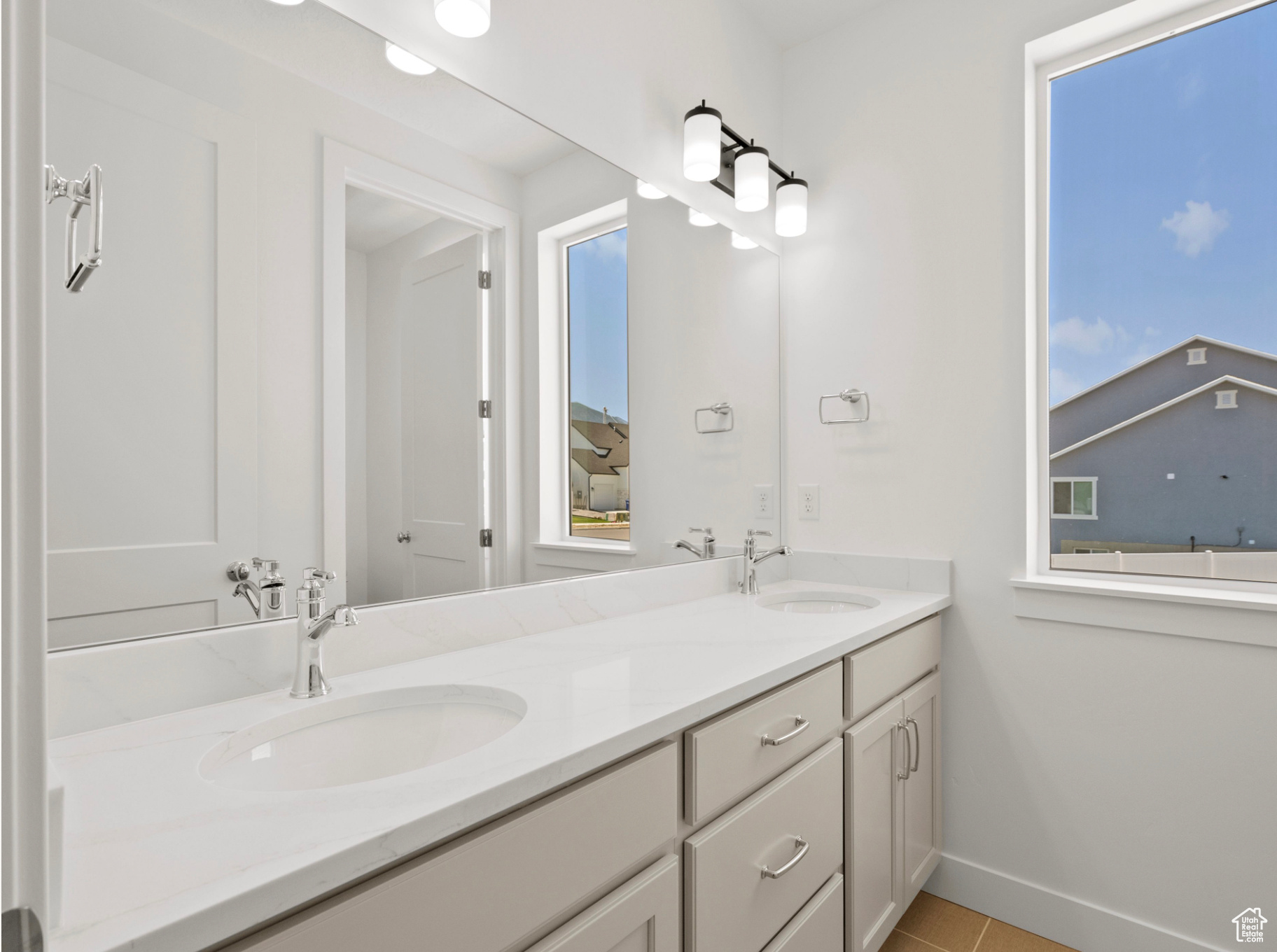 RIVER POINT - Residential