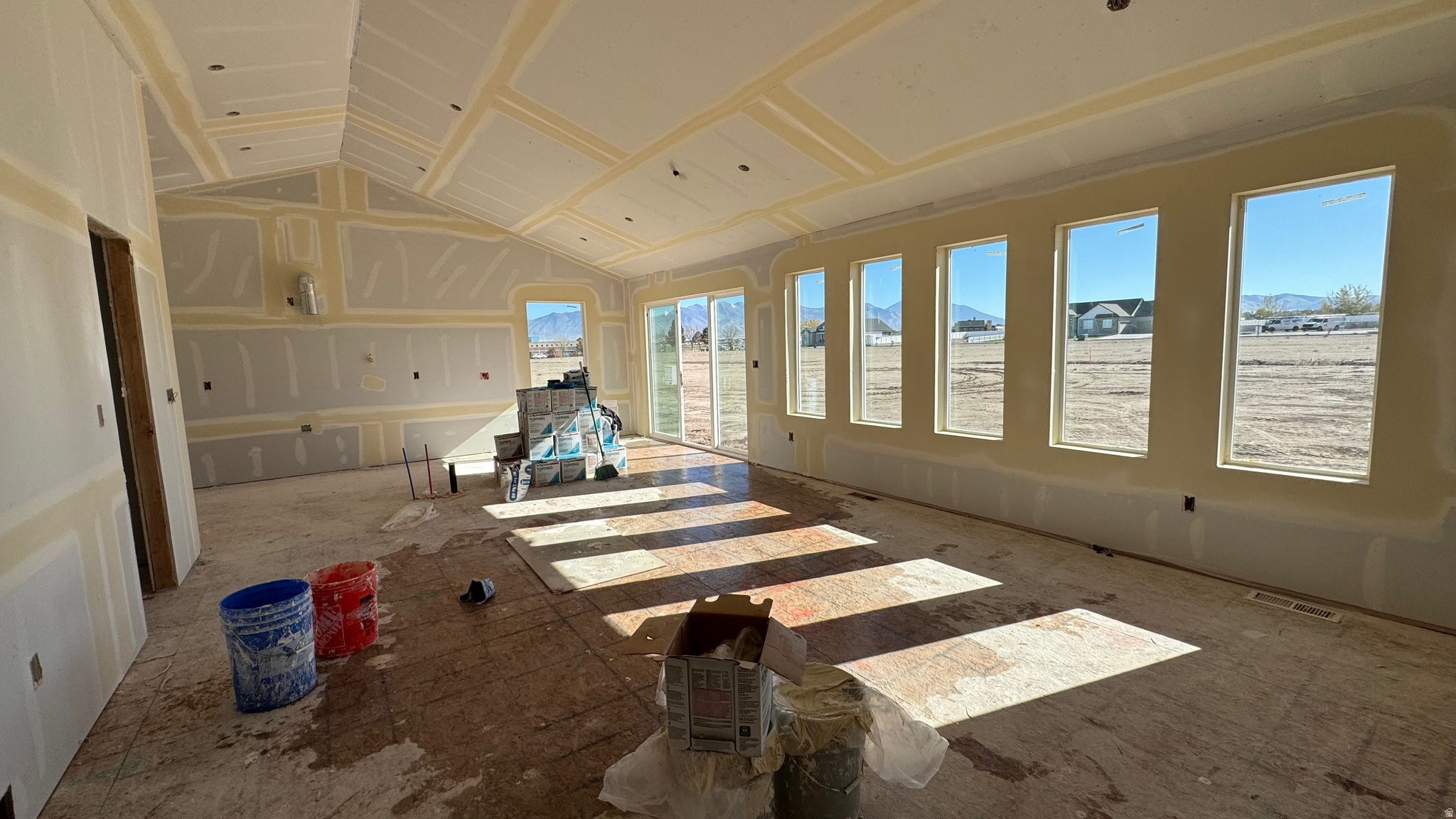 COWBOY ESTATES - Residential