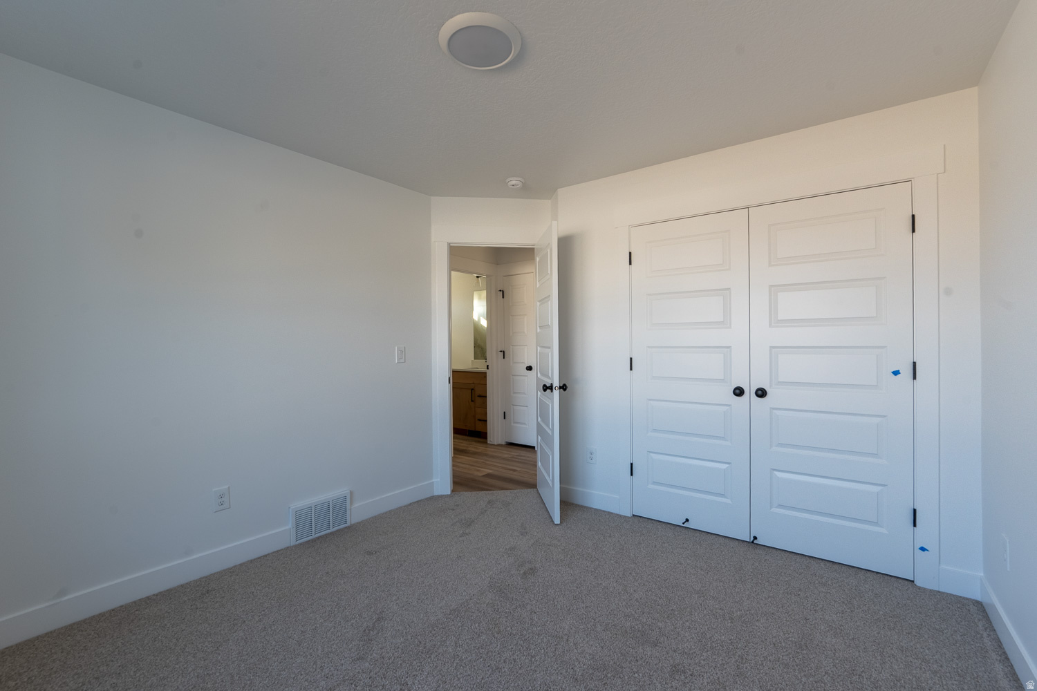 COWBOY ESTATES - Residential