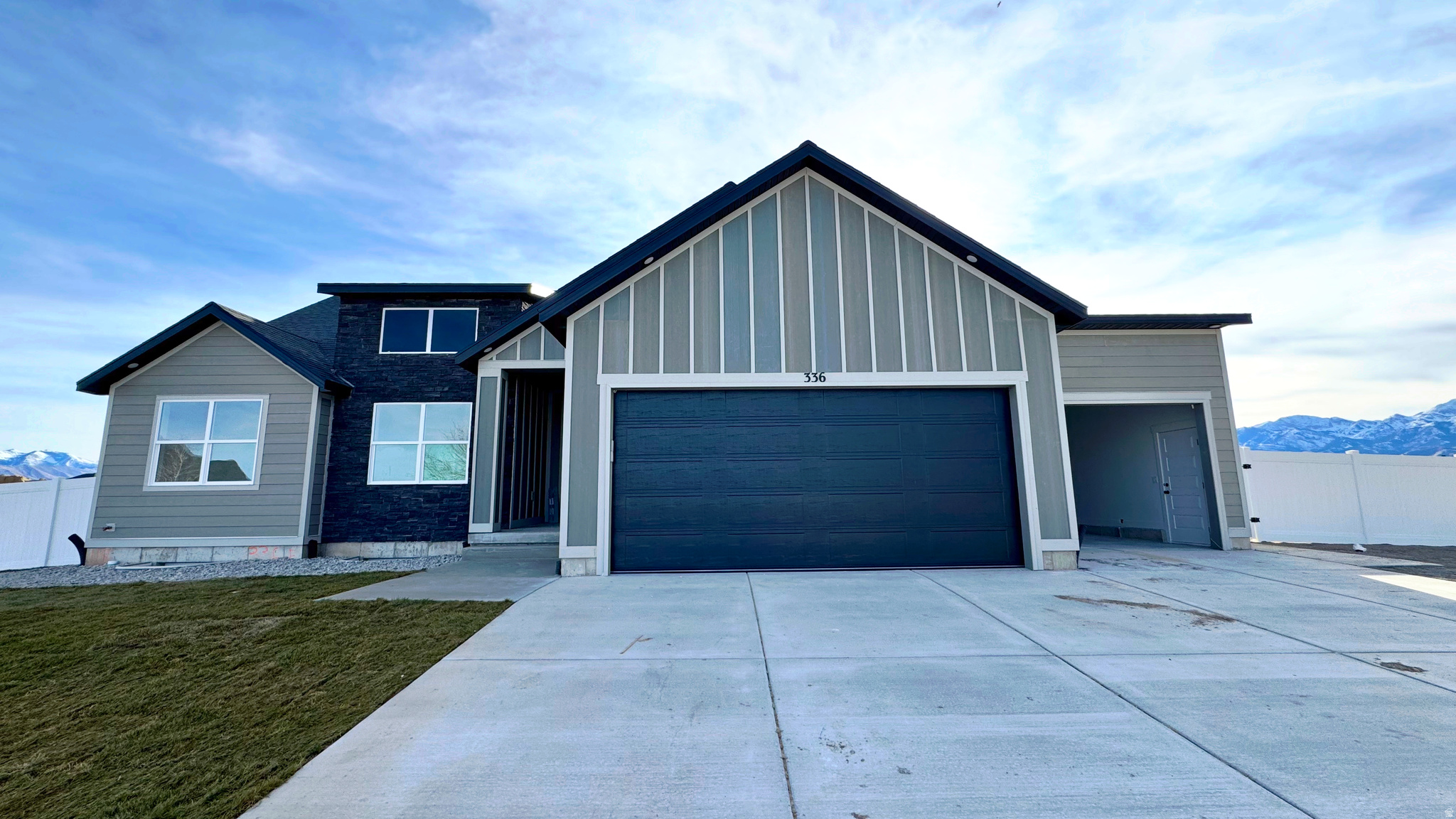 COWBOY ESTATES - Residential