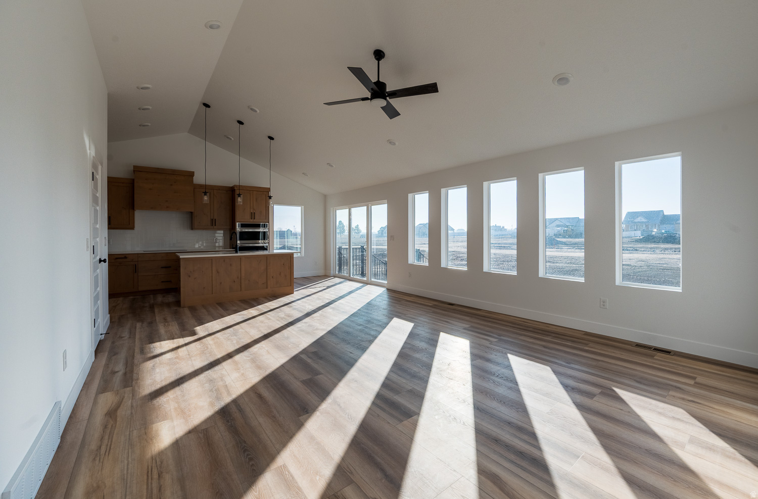 COWBOY ESTATES - Residential