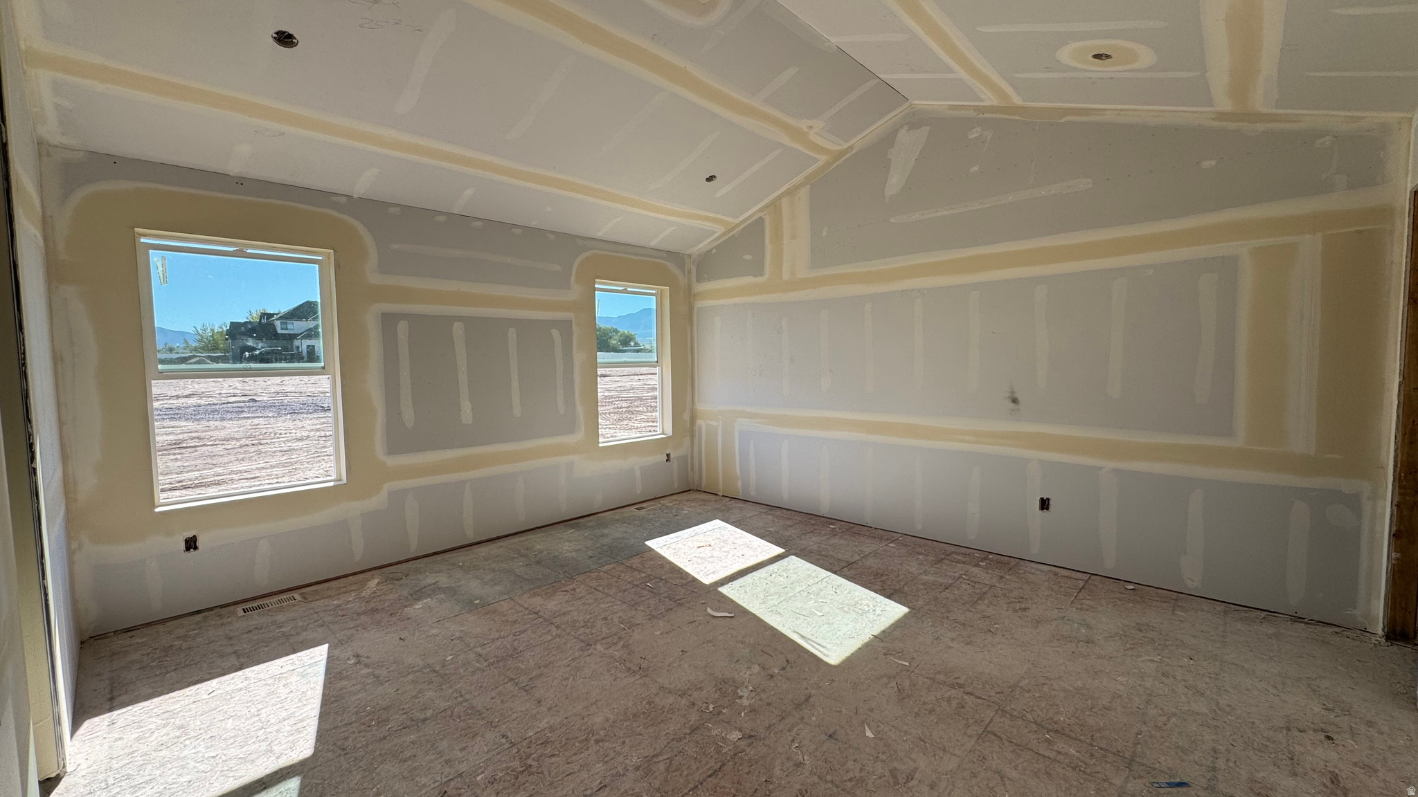 COWBOY ESTATES - Residential