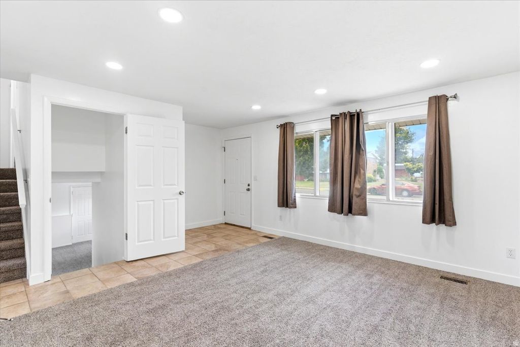 Photo of 209 N 850 E, Layton, UT 84041 (MLS # 2160577)