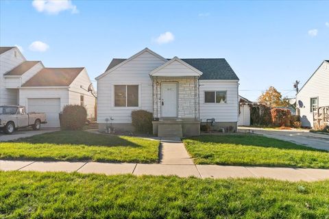 413 N PARKWAY AVE E Tooele UT 84074