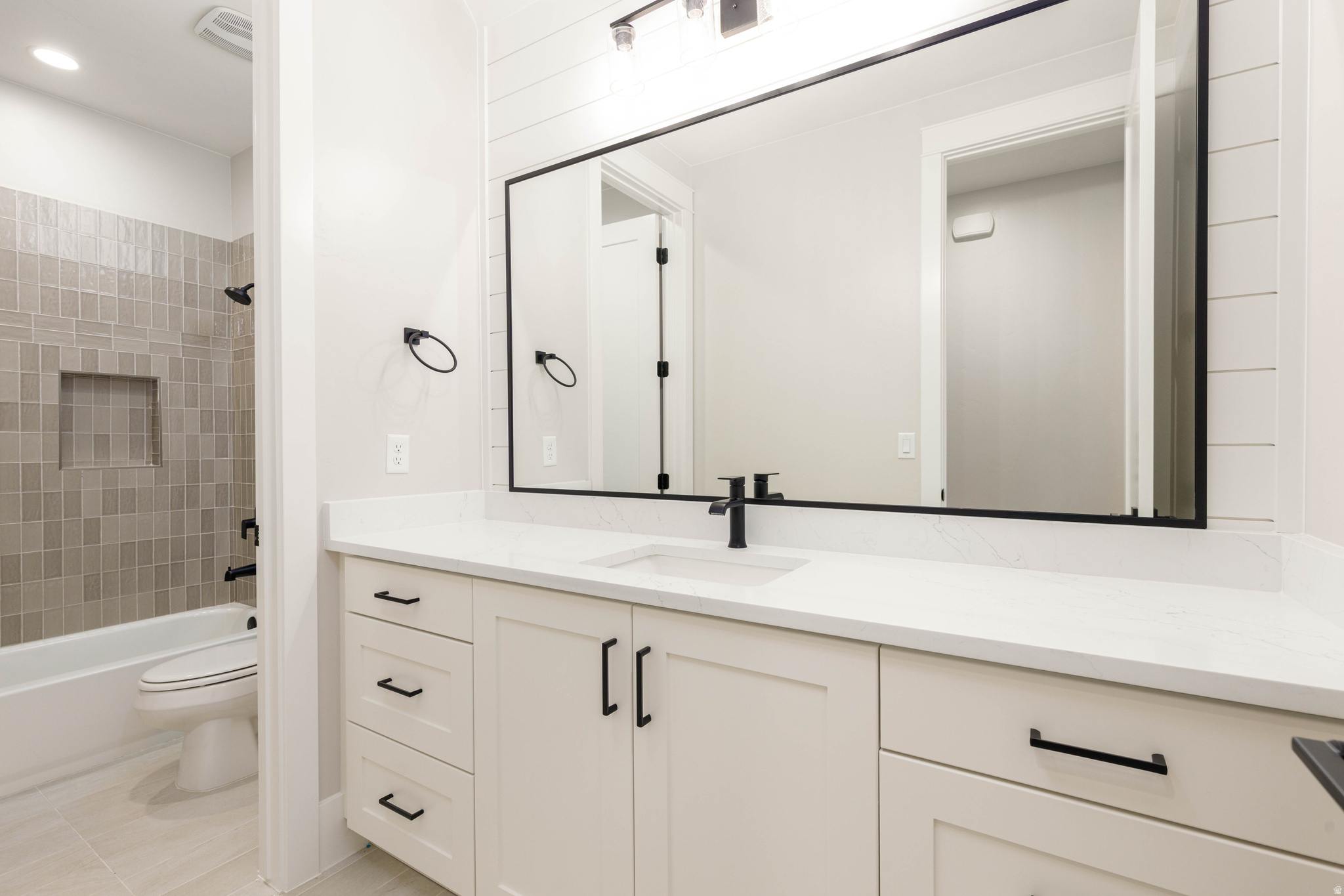 RED MESA AT SUNRISE VALLEY 3 - Residential