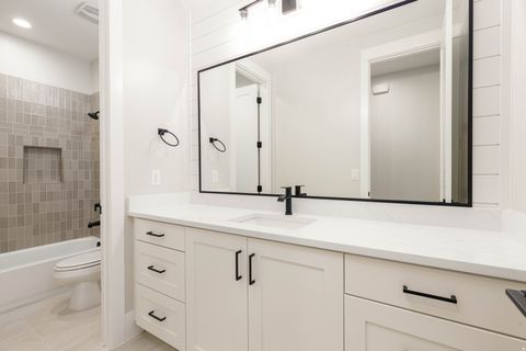 Tiny photo for 2847 E FRESHET DR, Washington, UT 84780 (MLS # 2126915)