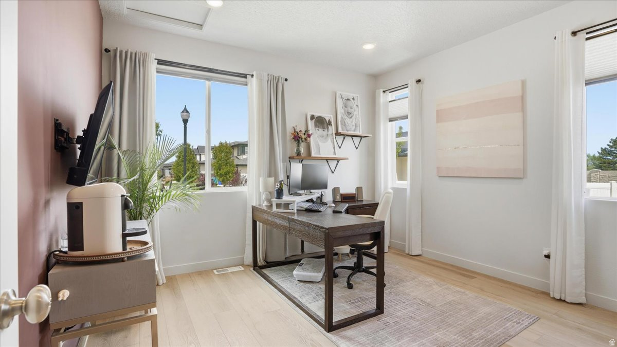 AURORA HIEGHTS - Residential