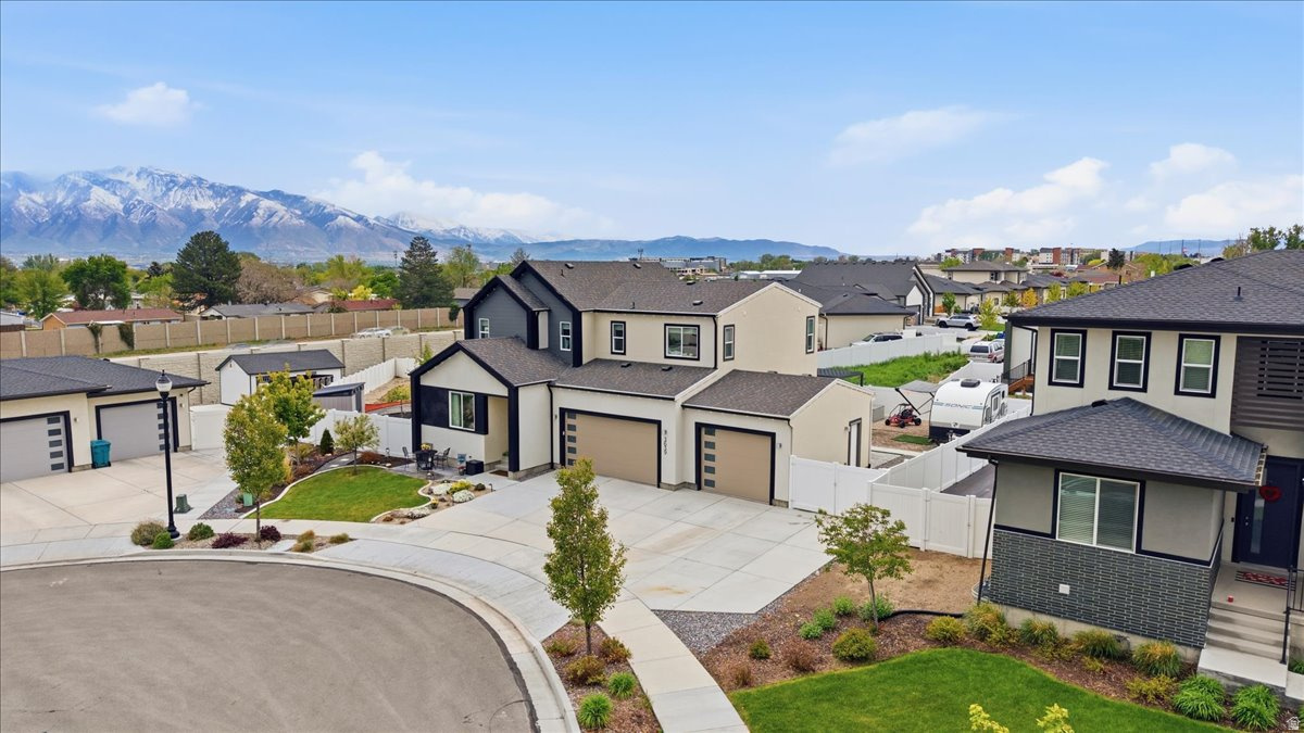 AURORA HIEGHTS - Residential