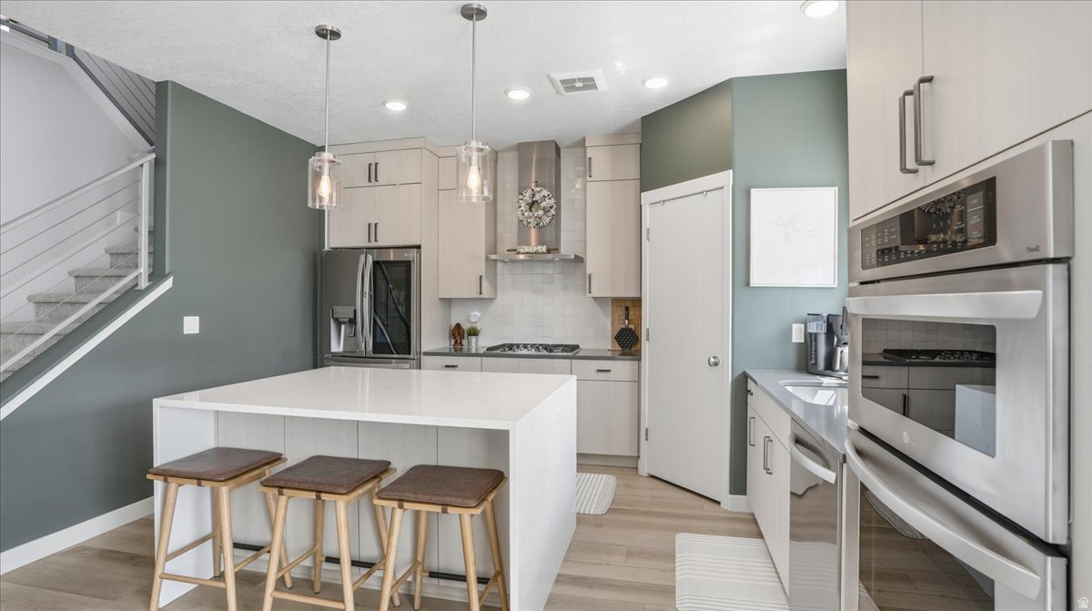 AURORA HIEGHTS - Residential