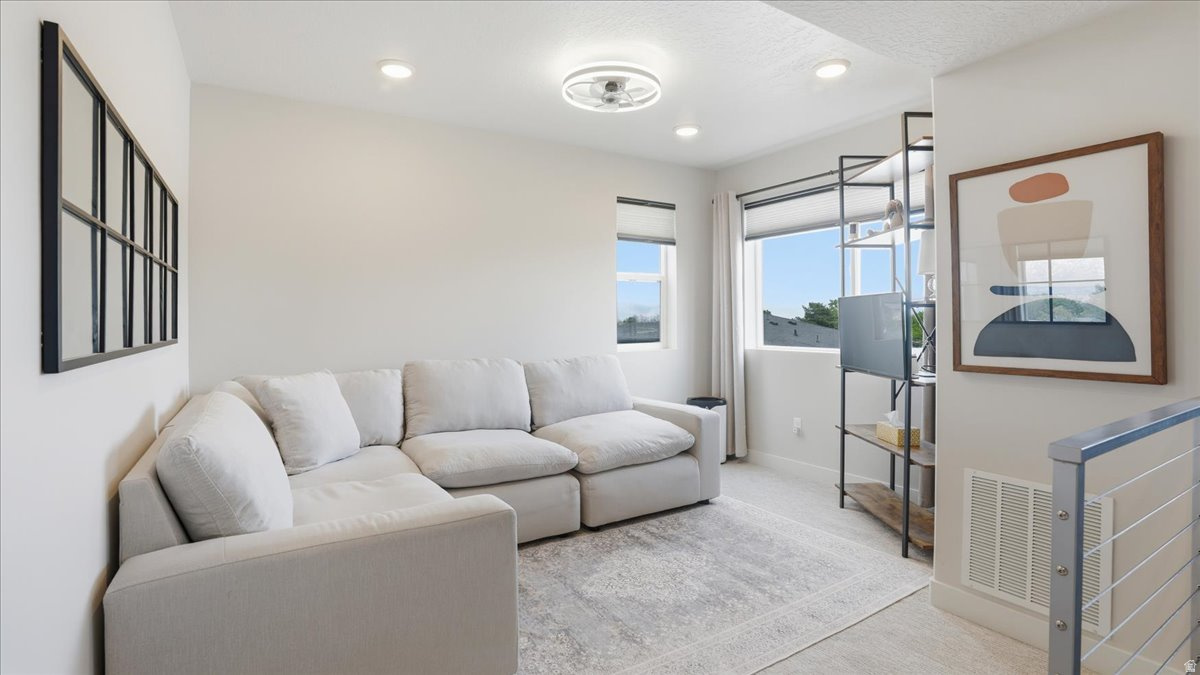 AURORA HIEGHTS - Residential