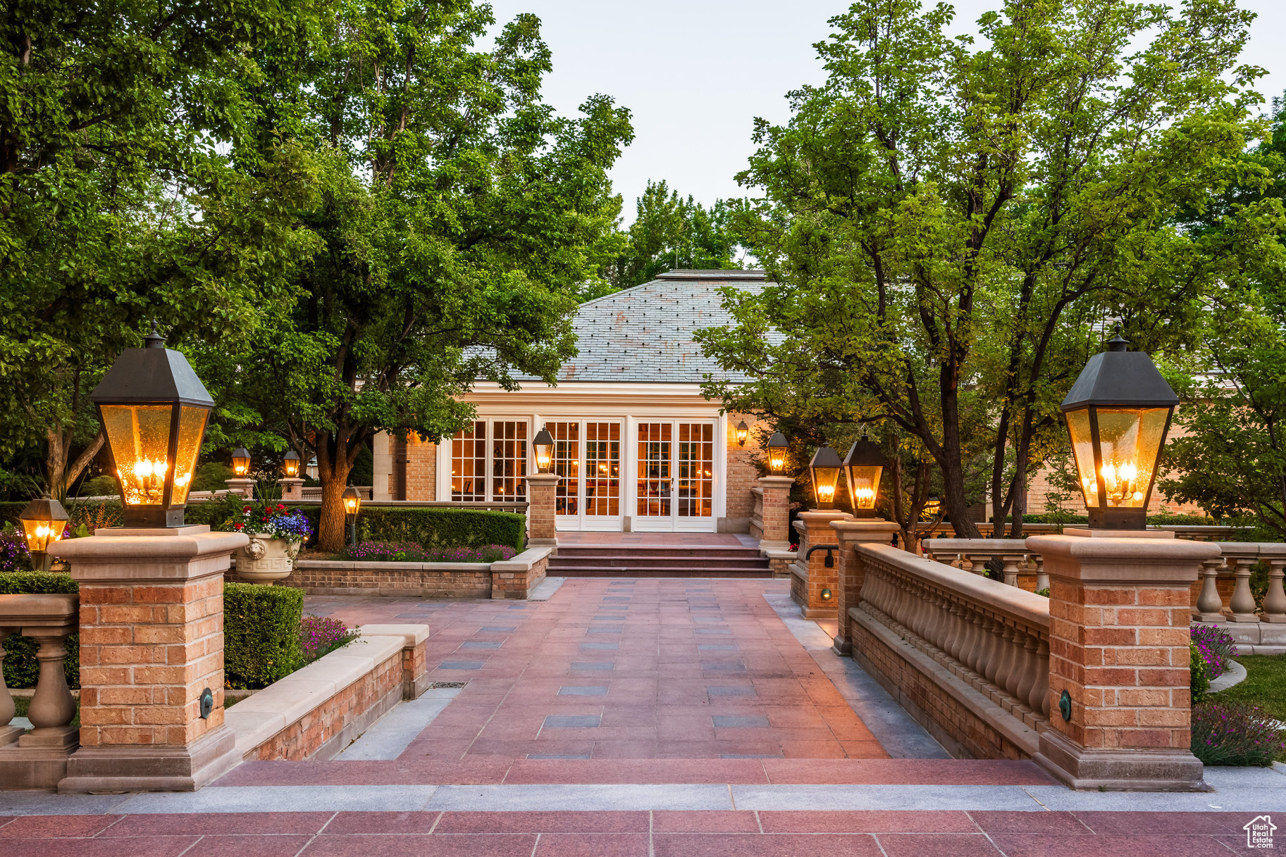 OLD ORCHARD ESTATES - Residential