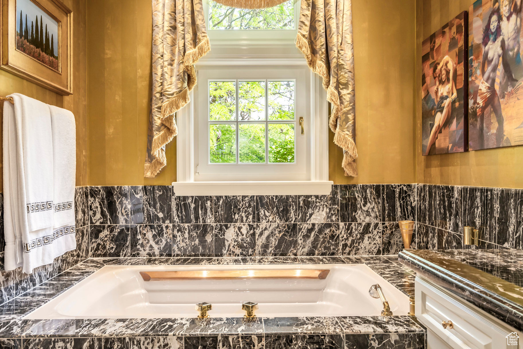 OLD ORCHARD ESTATES - Residential