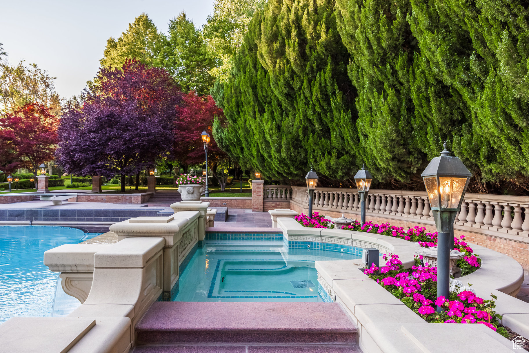 OLD ORCHARD ESTATES - Residential