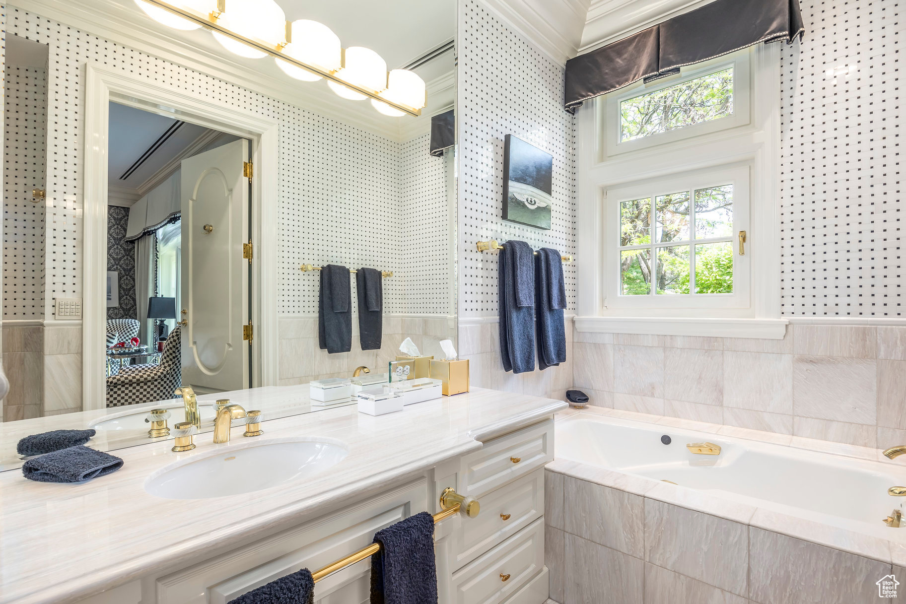 OLD ORCHARD ESTATES - Residential