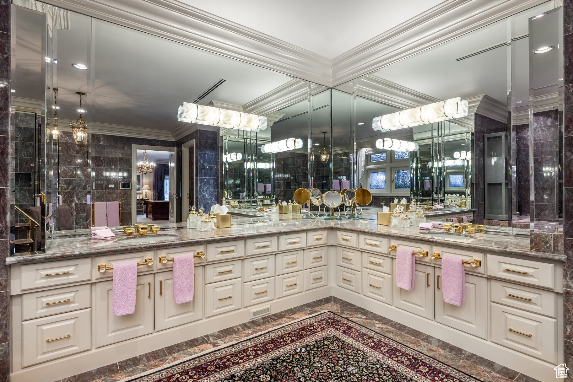 OLD ORCHARD ESTATES - Residential