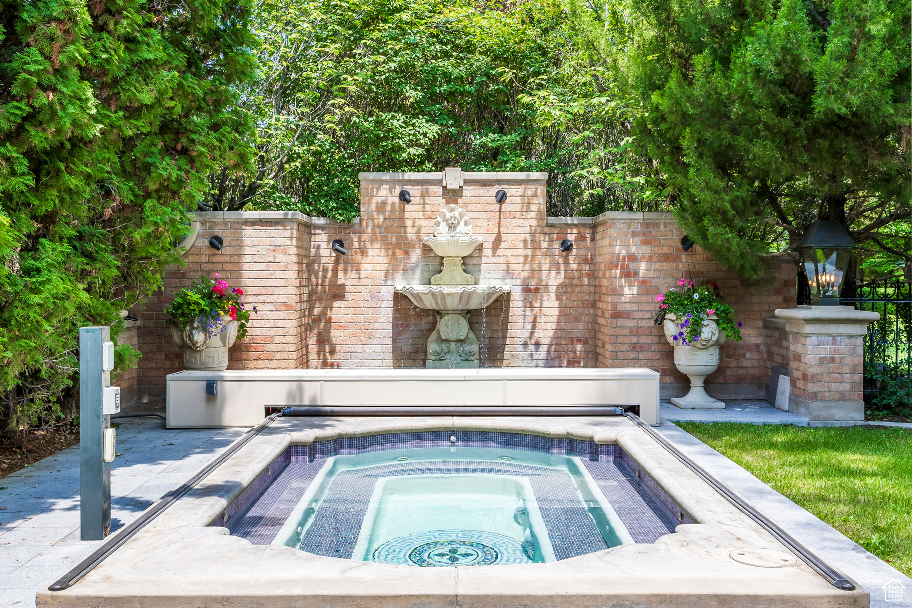 OLD ORCHARD ESTATES - Residential