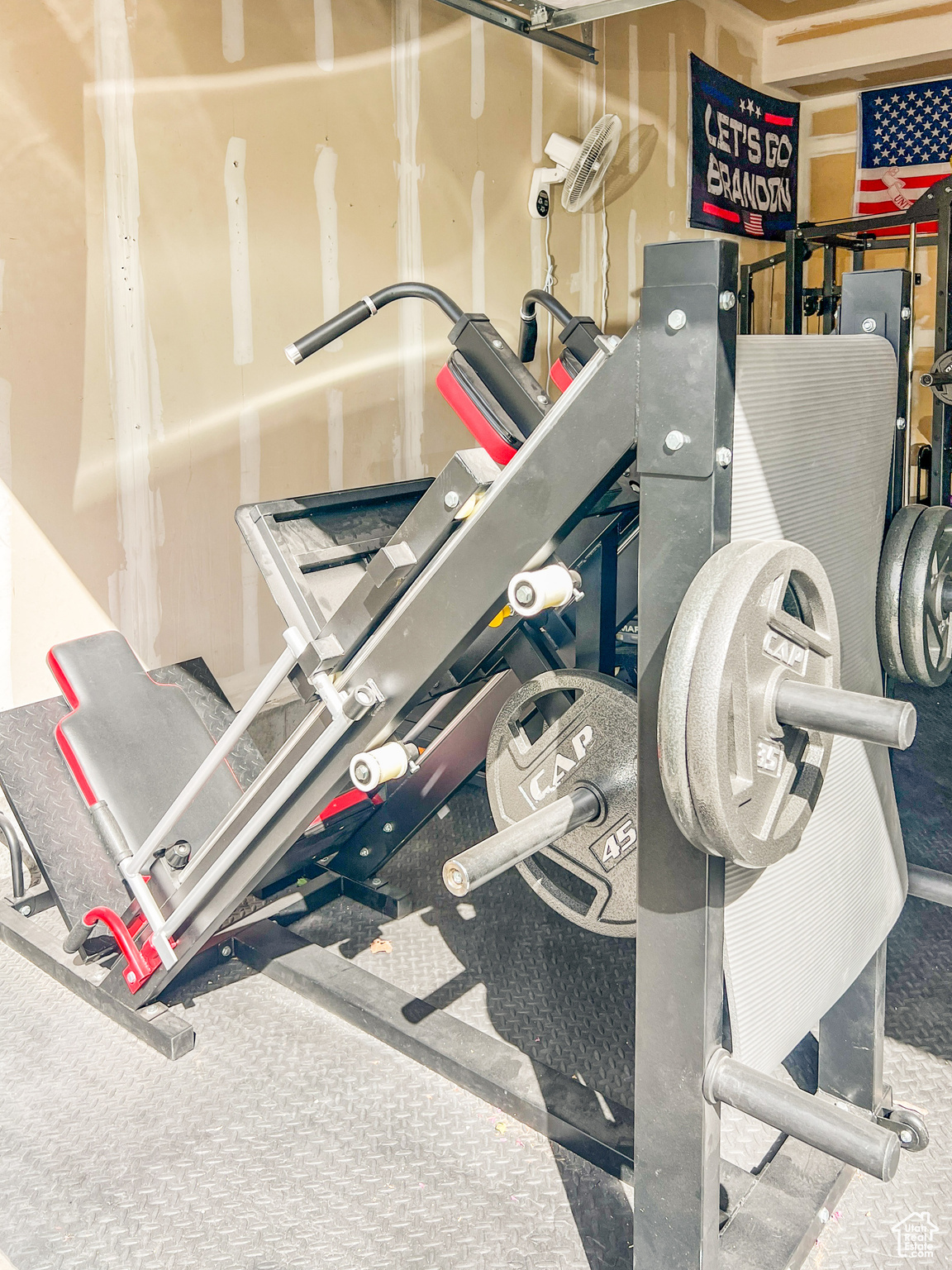 Eagle Mountain, Utah 84005, United States, 5 Bedrooms Bedrooms, ,4 BathroomsBathrooms,Residential,Active,128659