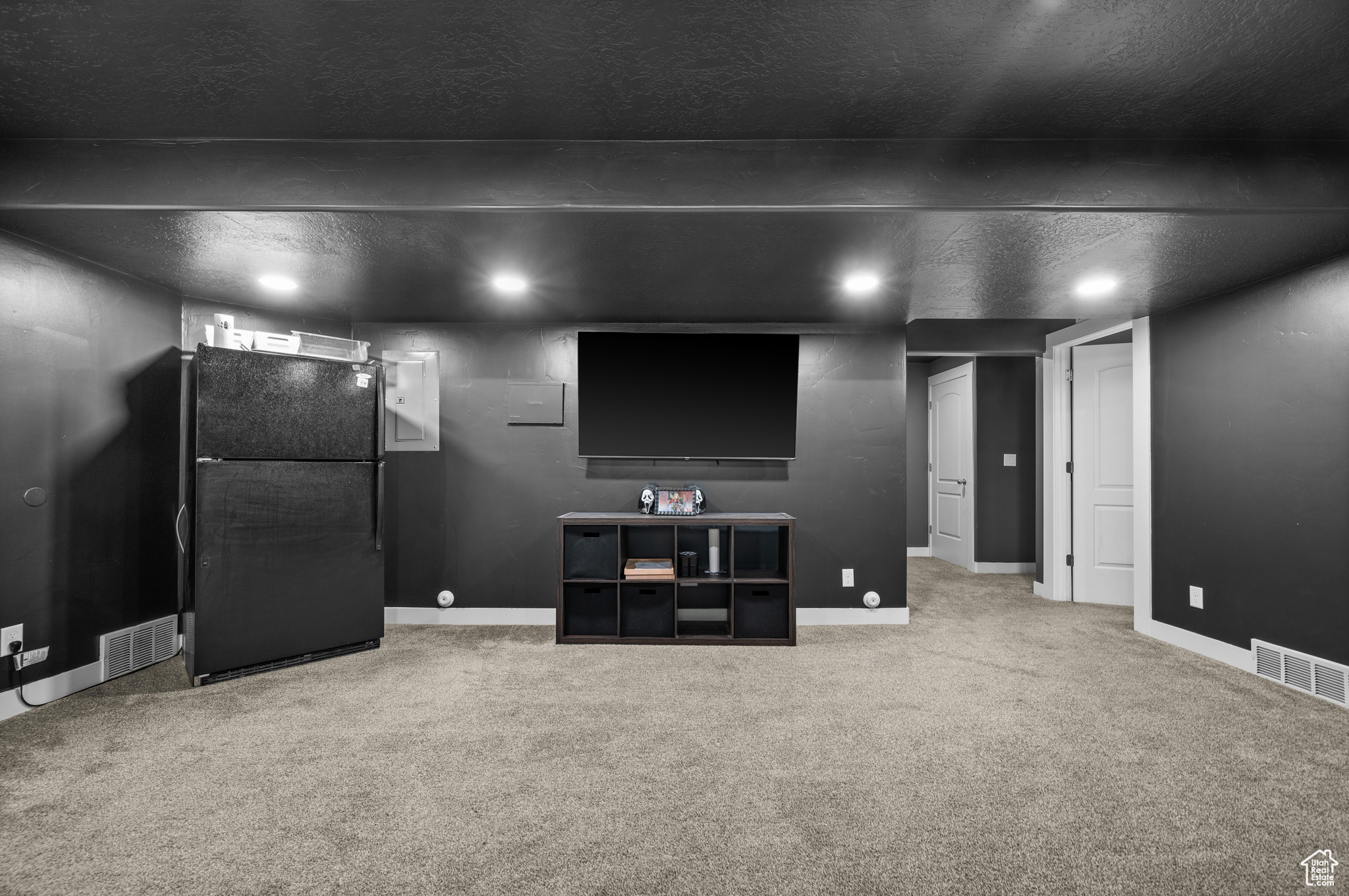 Eagle Mountain, Utah 84005, United States, 5 Bedrooms Bedrooms, ,4 BathroomsBathrooms,Residential,Active,128659