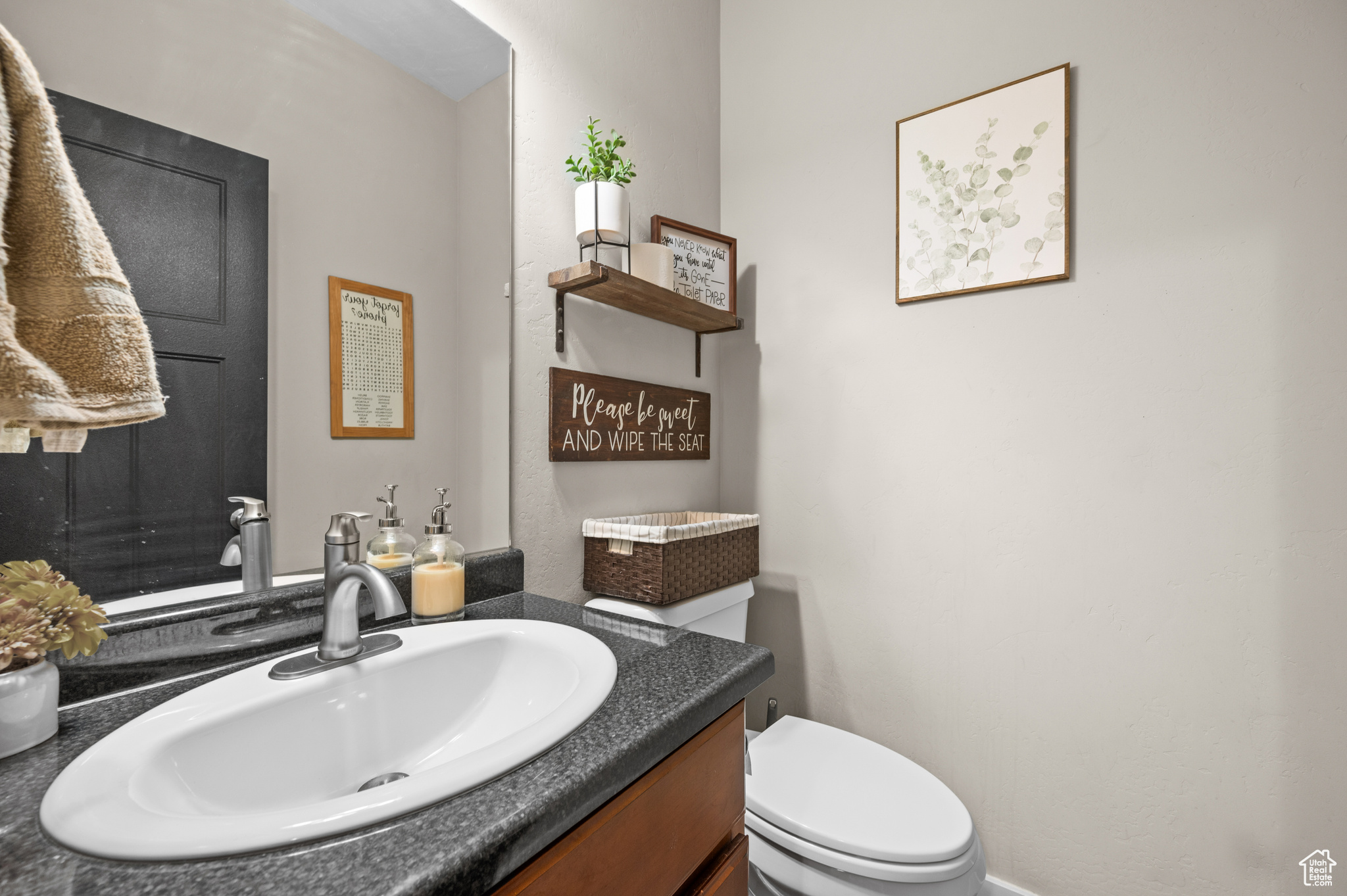 Eagle Mountain, Utah 84005, United States, 5 Bedrooms Bedrooms, ,4 BathroomsBathrooms,Residential,Active,128659