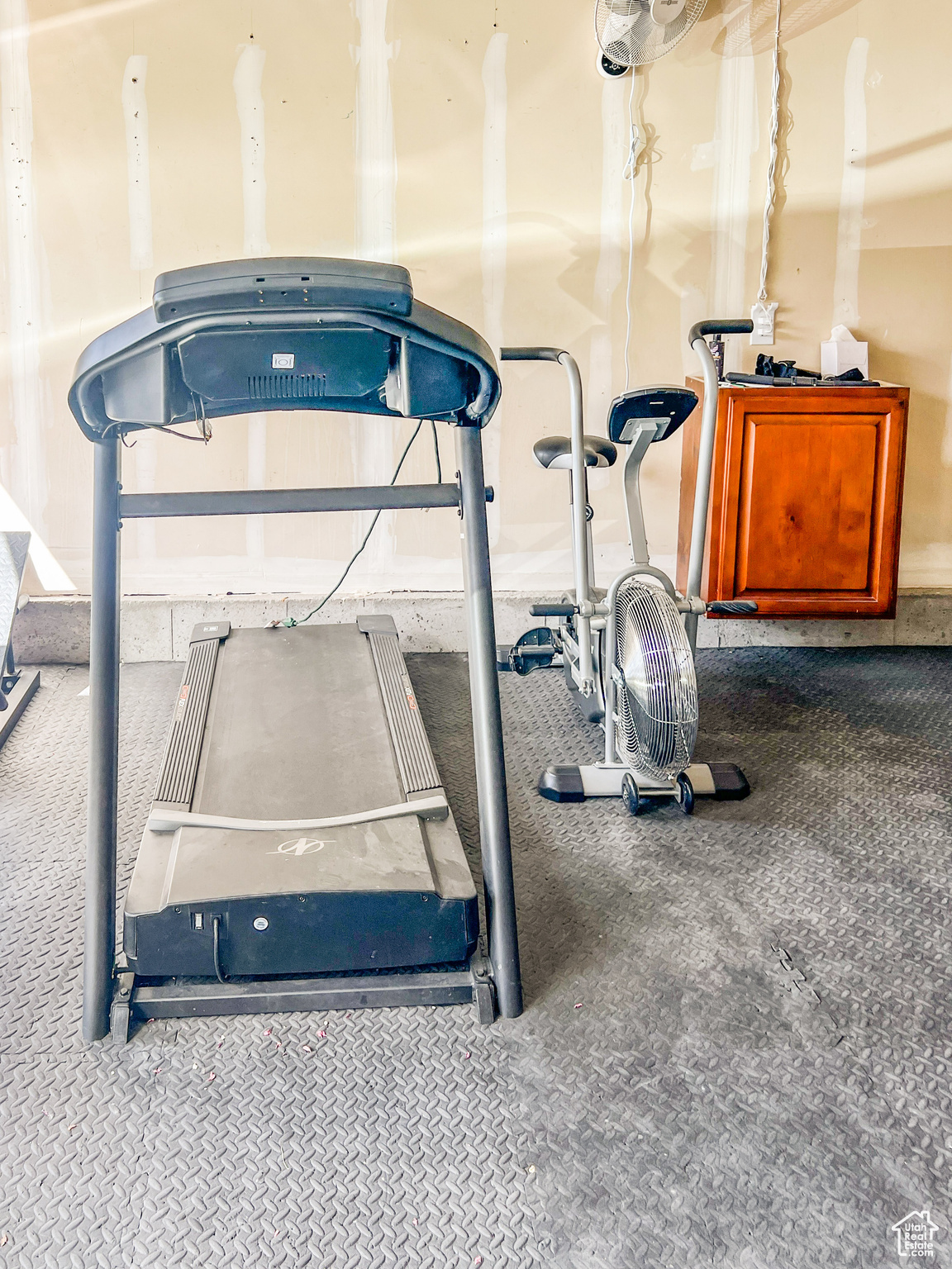 Eagle Mountain, Utah 84005, United States, 5 Bedrooms Bedrooms, ,4 BathroomsBathrooms,Residential,Active,128659