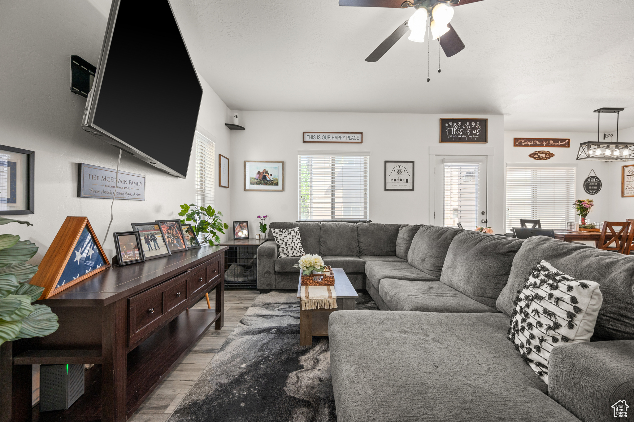 Eagle Mountain, Utah 84005, United States, 5 Bedrooms Bedrooms, ,4 BathroomsBathrooms,Residential,Active,128659