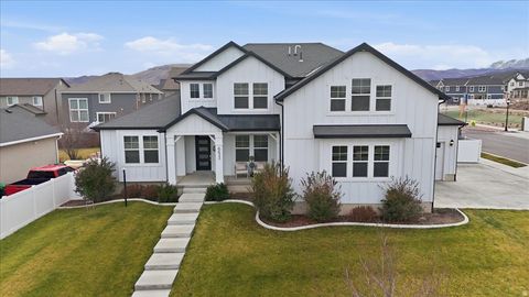 Photo of 6633 W INDIGO DR, Herriman, UT 84096 (MLS # 2129610)