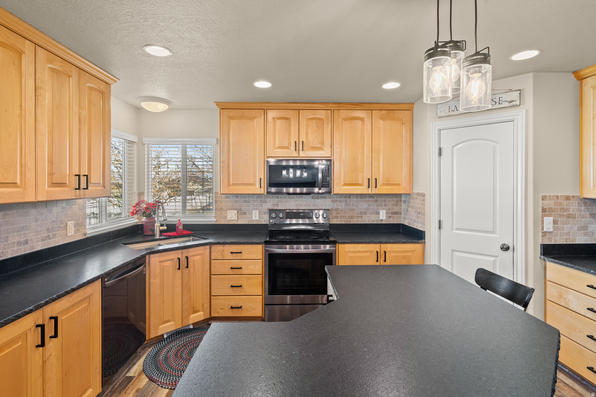 FERRIS R WILLIAMS ESTATES - Residential