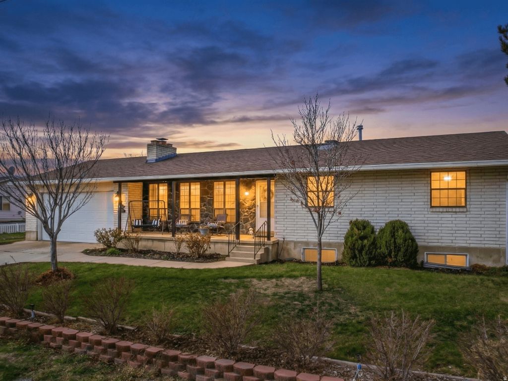 Photo of 356 S CENTER ST, Grantsville, UT 84029 (MLS # 2142328)