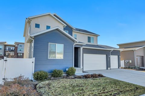 Tiny photo for 717 W WYNWOOD DR, Murray, UT 84123 (MLS # 2130038)