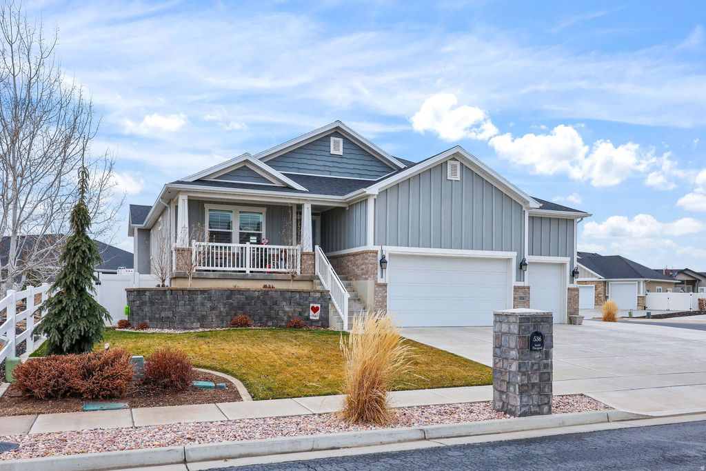 Photo of 536 S THURGOOD LN, Syracuse, UT 84075 (MLS # 2136794)