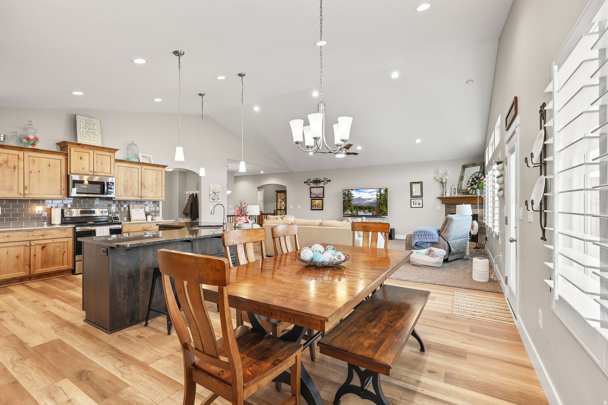 TRAILS EDGE - Residential