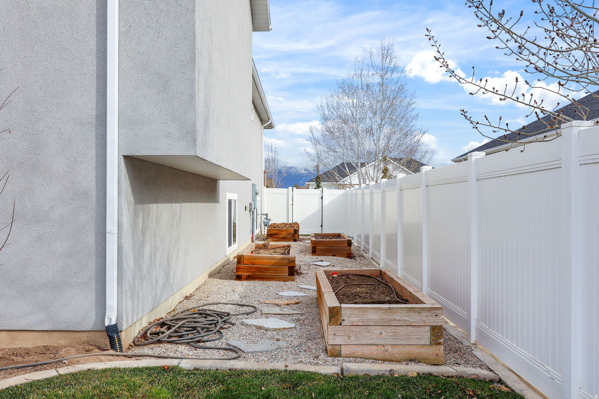 TRAILS EDGE - Residential