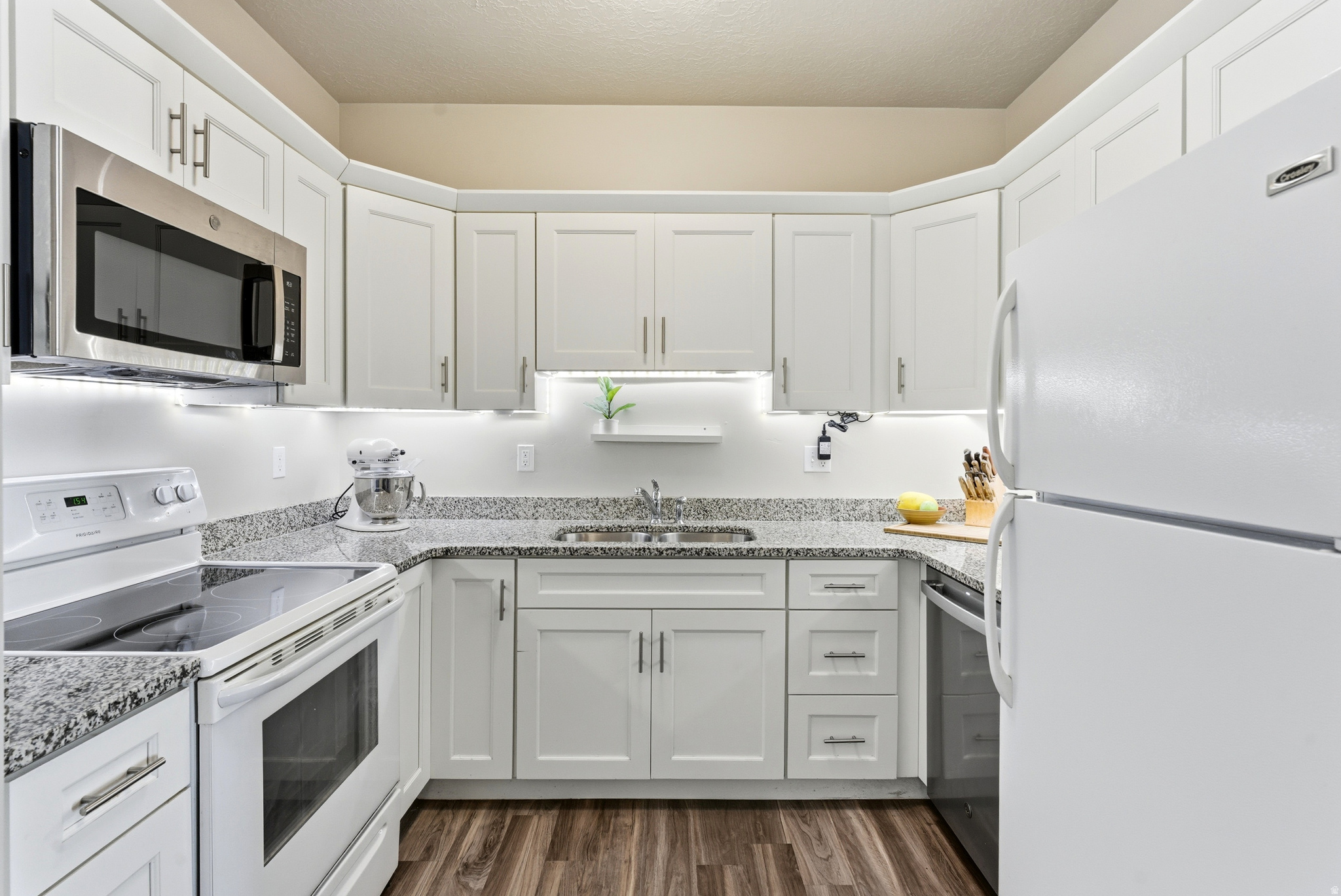 RANCH LANDING - Residential