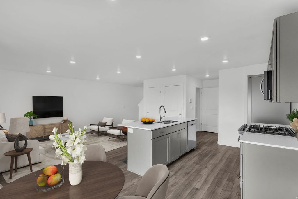 Photo of 1846 E FALL ST, Eagle Mountain, UT 84005 (MLS # 2141066)