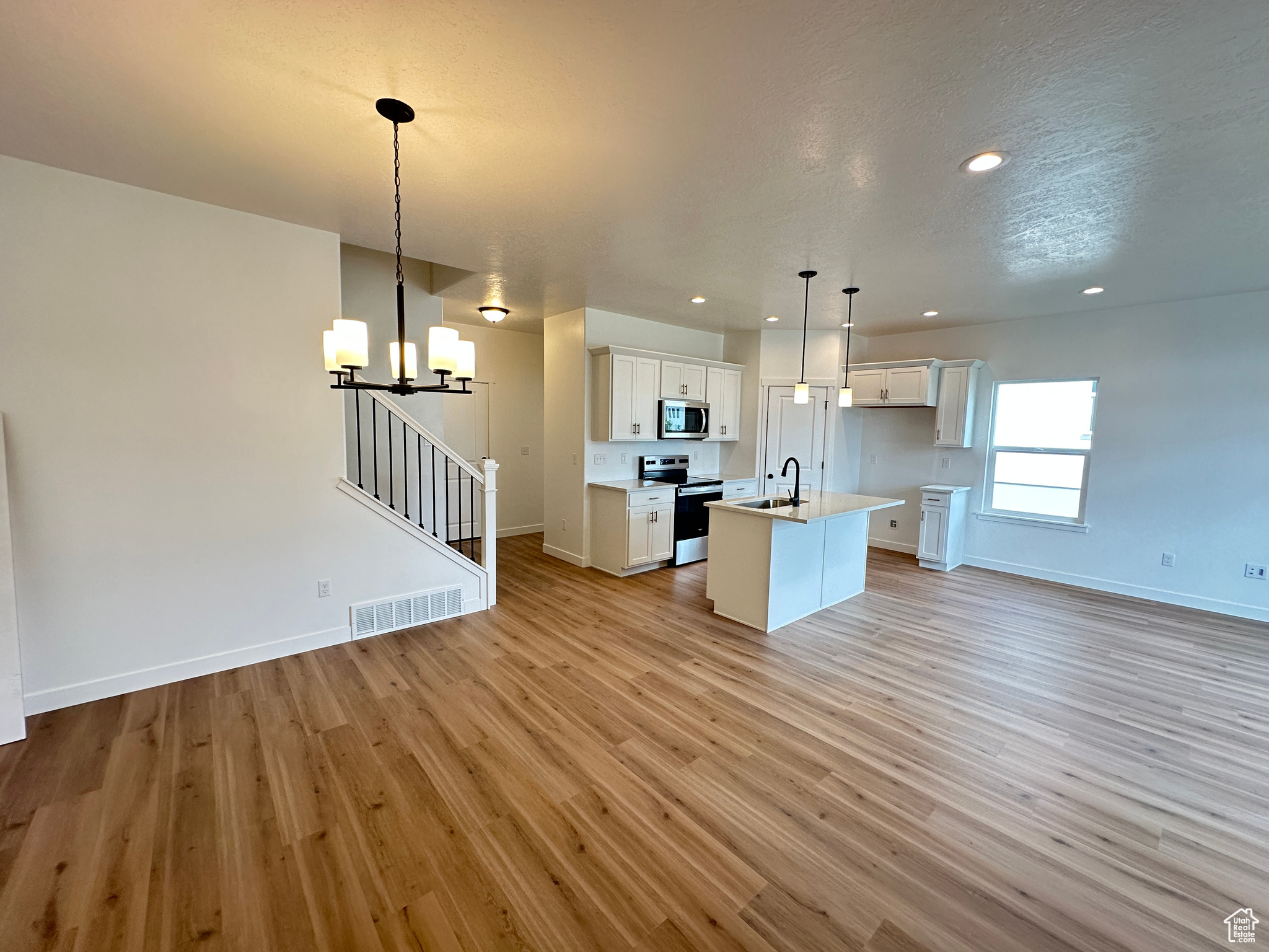 MOONLIGHT VILLAGE - Residential